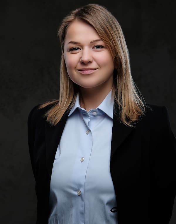 business-consulting-home-team-1-9